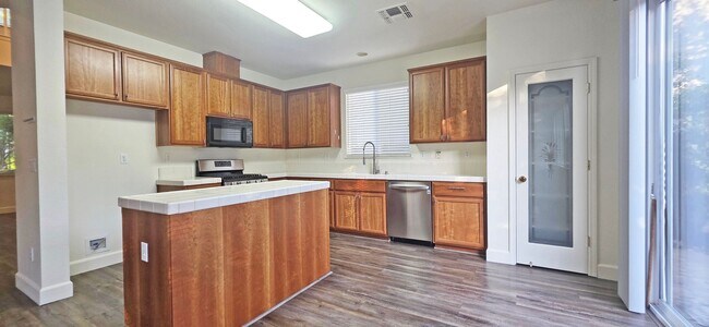 Foto del edificio - 1498 Cedarbrook Rd