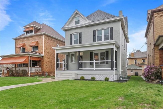 Building Photo - 494 Lincoln Ave