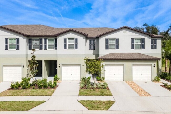 Building Photo - COMING SOON! APPLY NOW! 3BED 2.5BATH