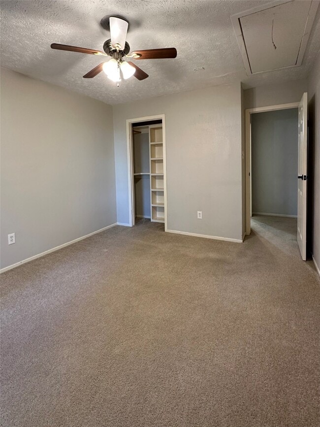 Building Photo - 2016 Royal Oak Pl