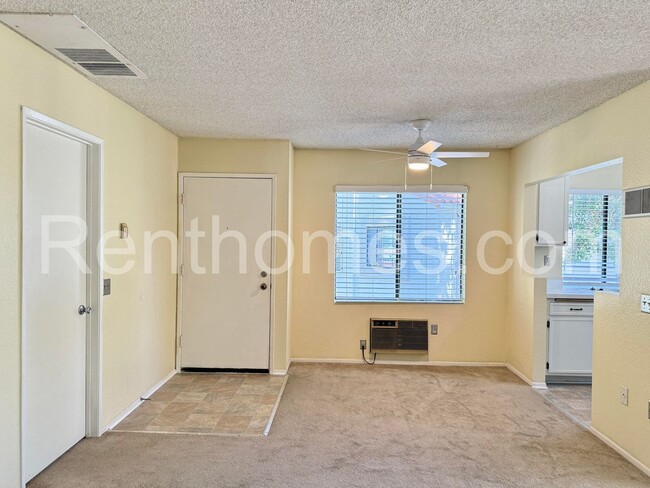 Foto del edificio - Mira Mesa, 11179 Camino Ruiz #66 - Central...