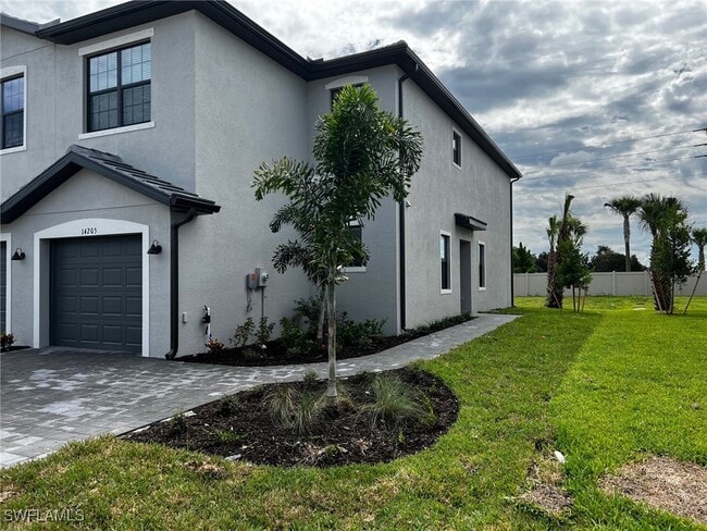 Building Photo - 14205 Pine Lodge Ln