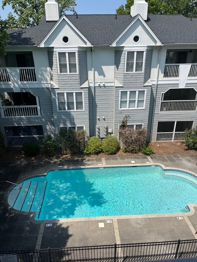 Foto del edificio - 229 Oakwood Ct