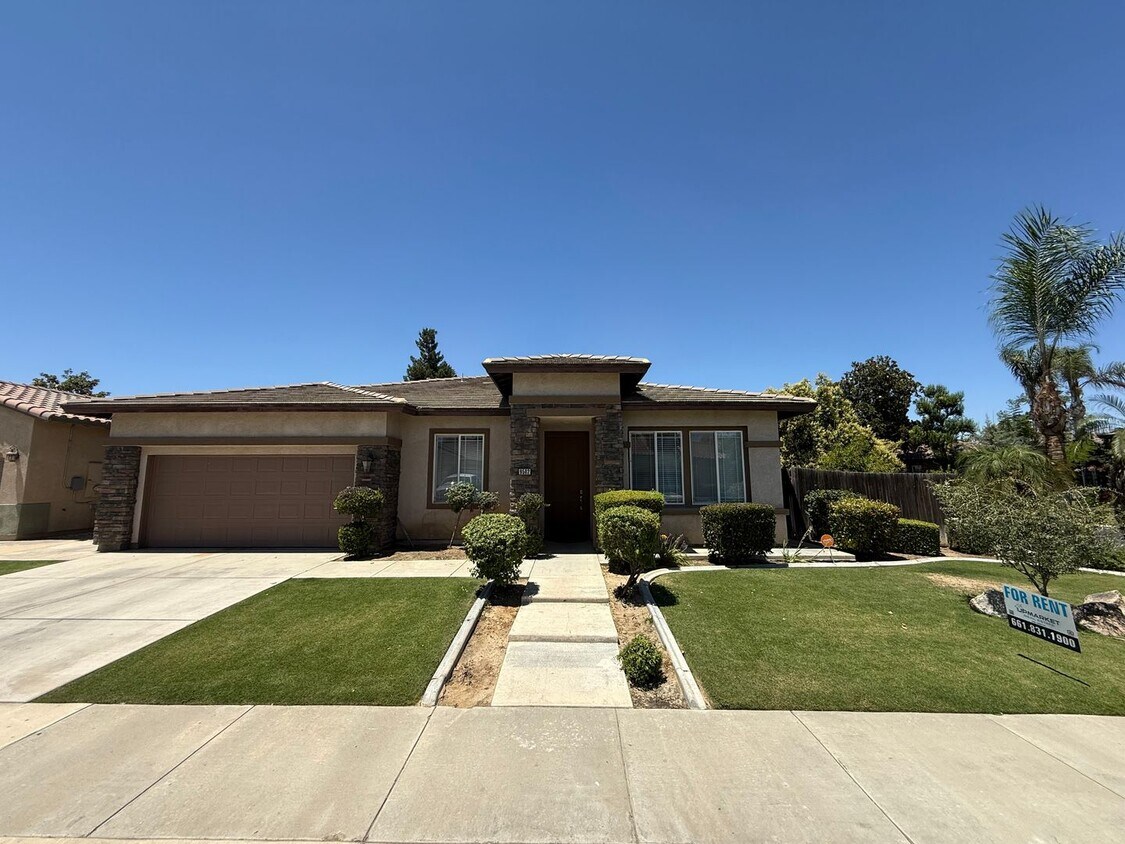 Primary Photo - Spacious 4-Bedroom Home in Northwest Baker...