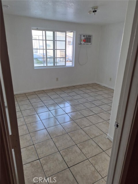 Foto del edificio - 2879 N State St