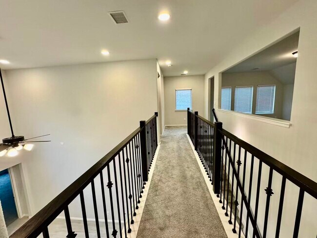 Building Photo - 10503 Shining Dawn Wy