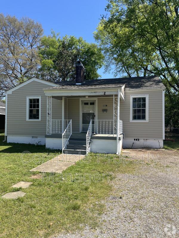 Oakmoor Estates Apartments for Rent with Hardwood Floors Birmingham