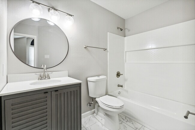 Foto del edificio - 1807 W Homestead Dr