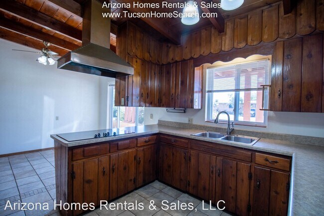 Foto del edificio - 3 br, 3 bath House - 6131 E 17th Street