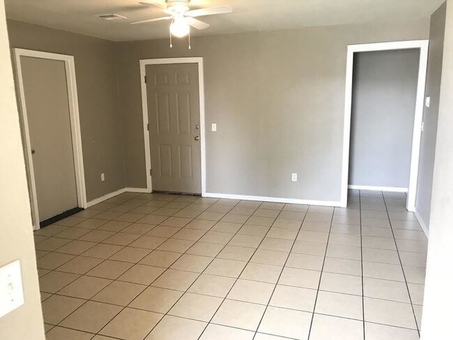 Foto del edificio - 425 NW 86th St