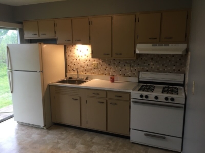 1105 W James Blvd Unit 2, Saint James, MO 65559 Room for Rent in