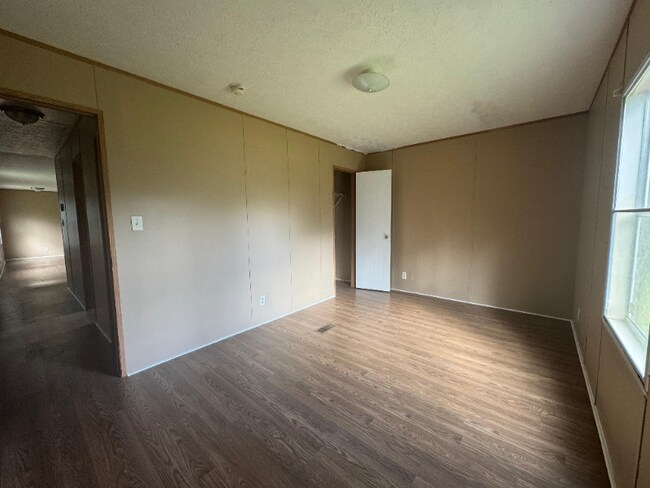 Foto del edificio - 6901 Mangrove Dr