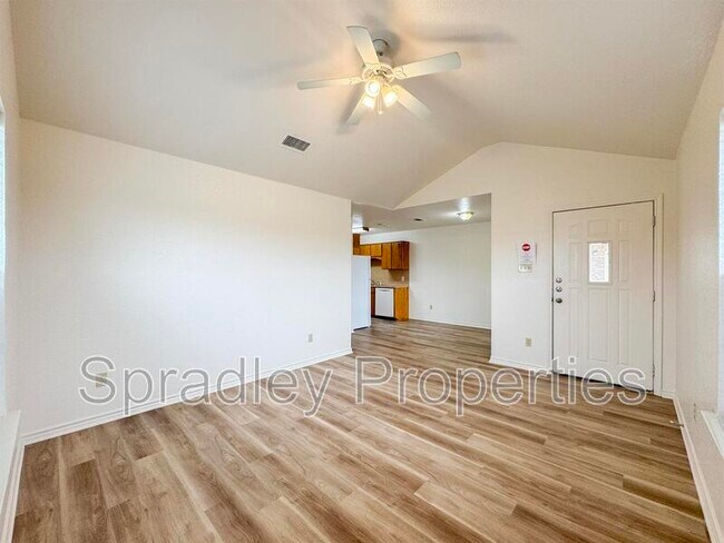 Foto del edificio - 115 Lacey Lou Ln