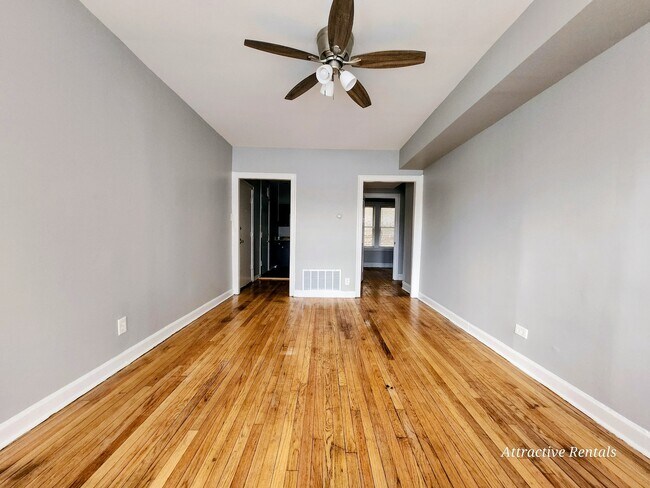 Foto del edificio - 3725 W Grand Ave