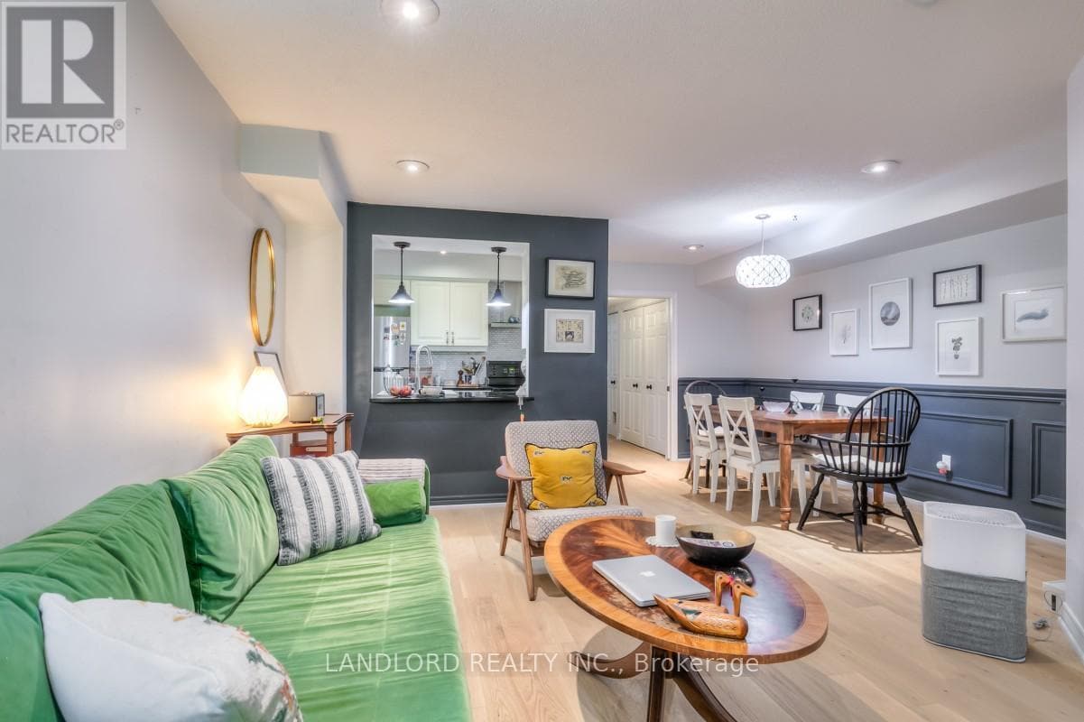 Photo principale - 232-T232 St George St