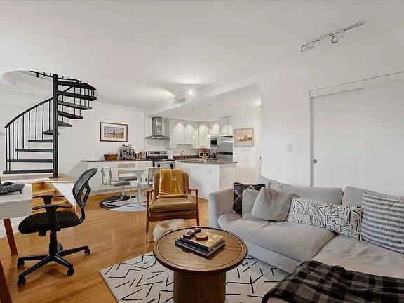 Foto del edificio - 2100 N Lincoln Park W
