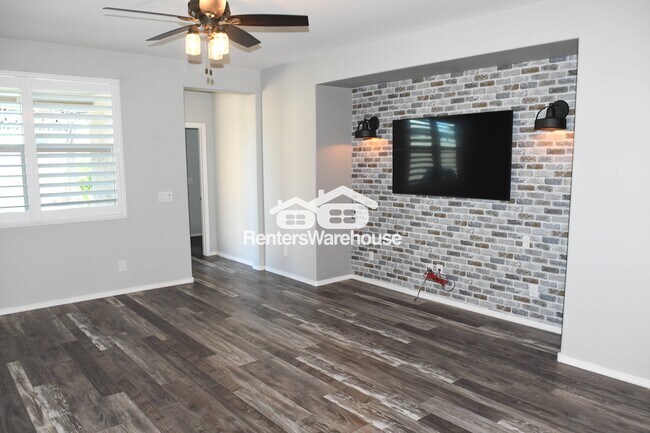 Foto del edificio - 3048 W Thorn Tree Dr