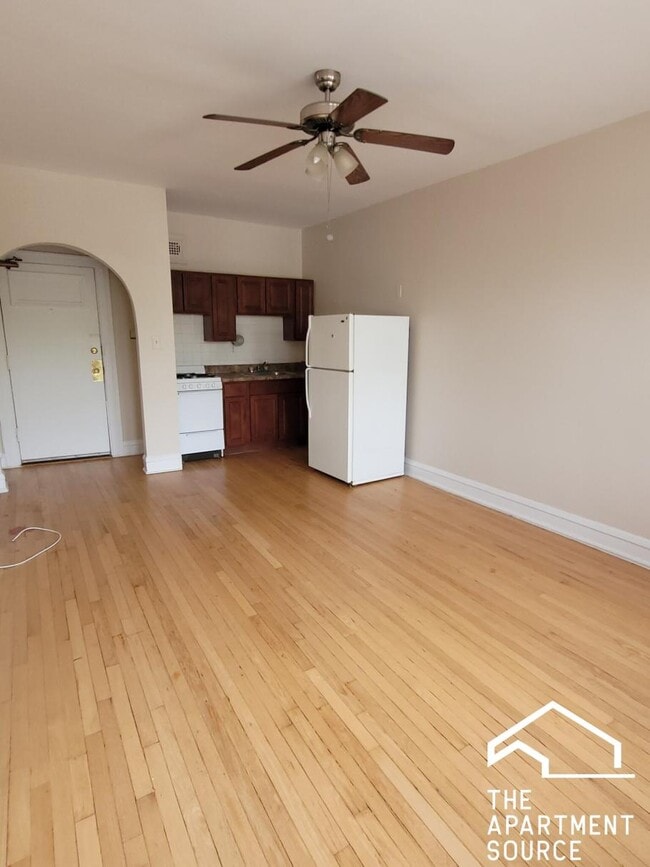 Photo - 1145 West Morse Avenue #102 Apartment