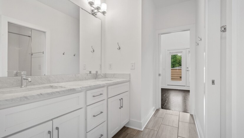 Foto del edificio - 1023 Wedgewood Ave