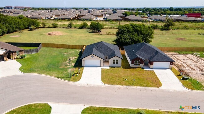 Building Photo - 2115 Blackhawk Lp