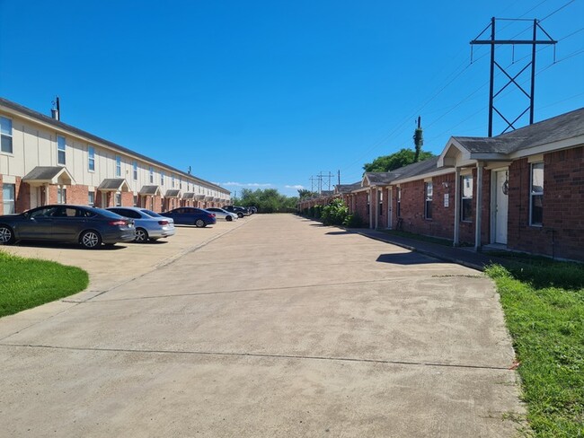 Building Photo - MORGAN PLACE APARTMENTS