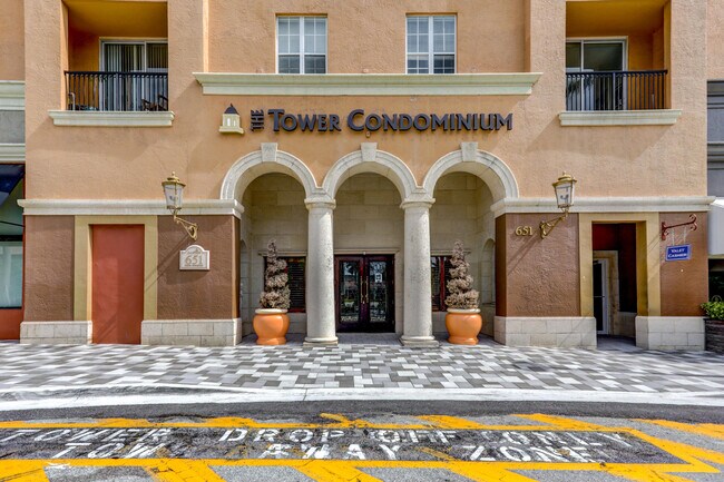 Foto del edificio - 651 Okeechobee Blvd