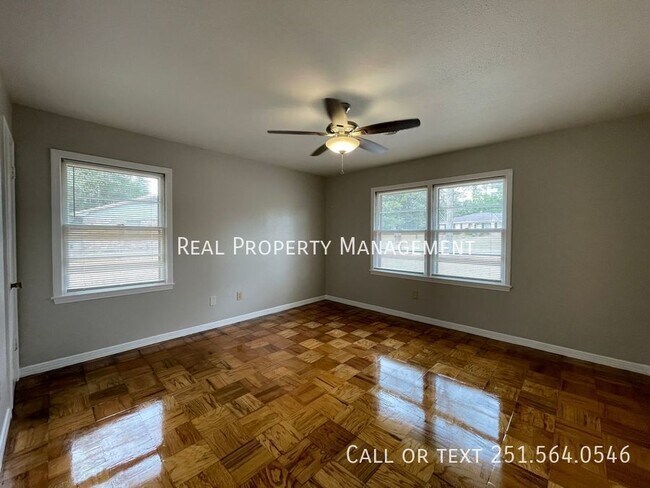 Building Photo - 914 Graymont Dr