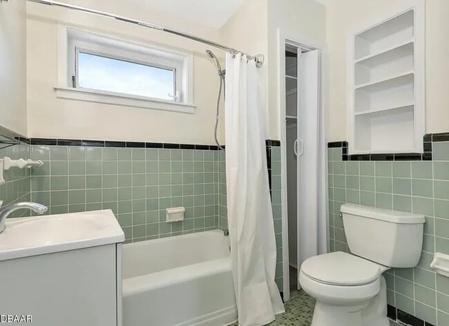Building Photo - 3047 S Peninsula Dr