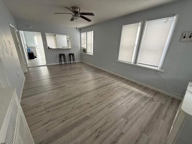 Foto del edificio - 105 N Richards Ave