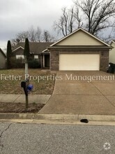 Building Photo - 10599 Tecumseh Dr