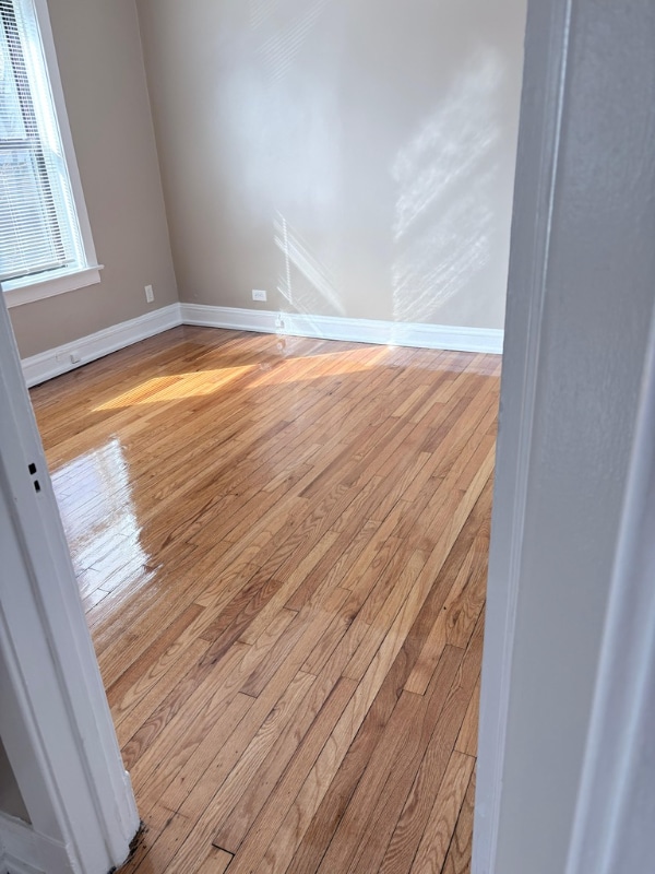 Foto del edificio - 2650-2652 E 74th St