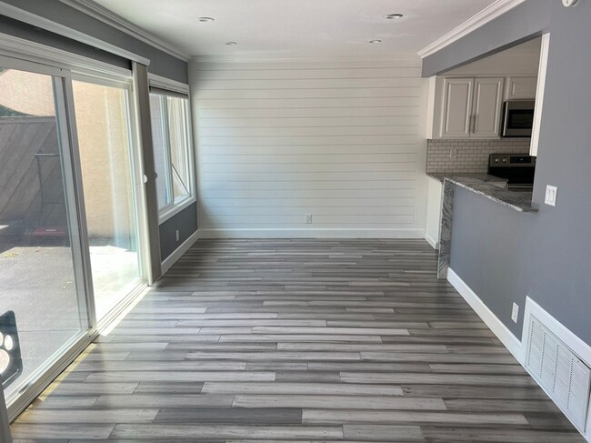 Foto del edificio - SPECTACULR BRIARWOOD REMODELED TOWNHOME!!!