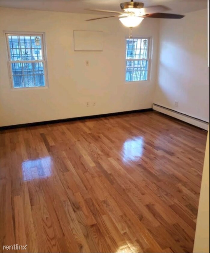 Building Photo - 3 br, 2 bath  - 1670 Dean St