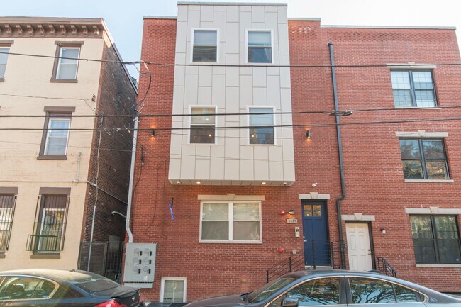 Foto del edificio - 1229 N Franklin St