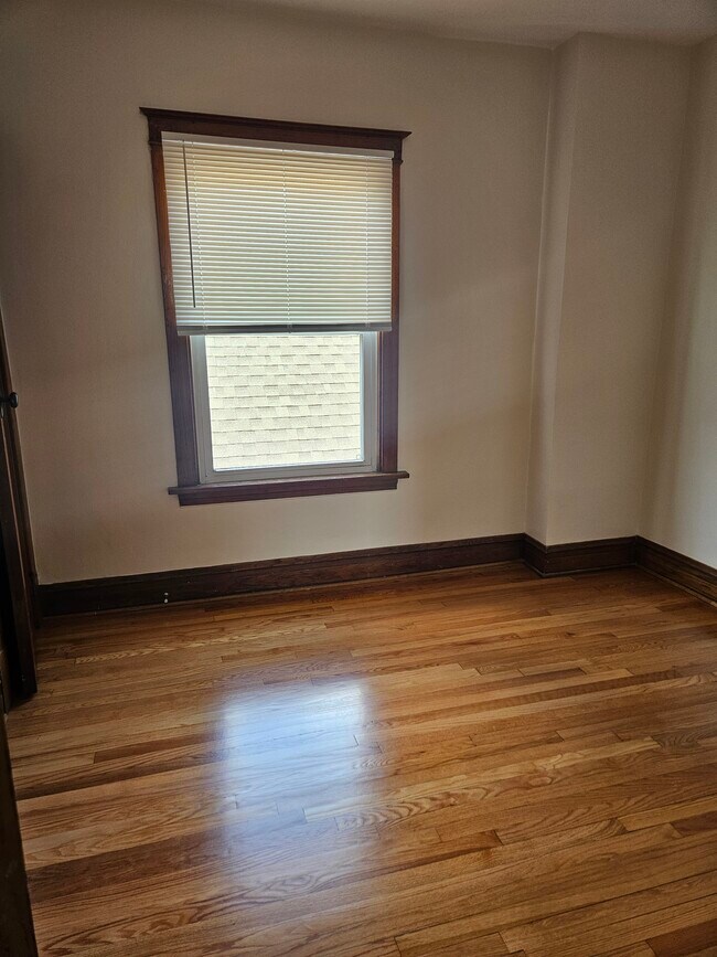 Foto del edificio - 2954 N Keating Ave