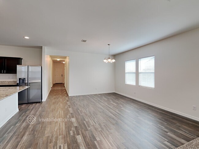 Foto del edificio - 20205 W Woodlands Ave