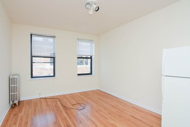 Foto del edificio - 2737 N Spaulding Ave