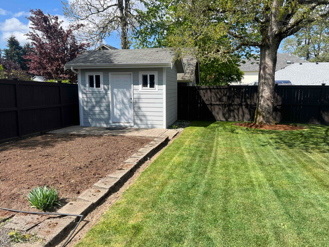 Foto del edificio - 5321 Lake Hills St SE