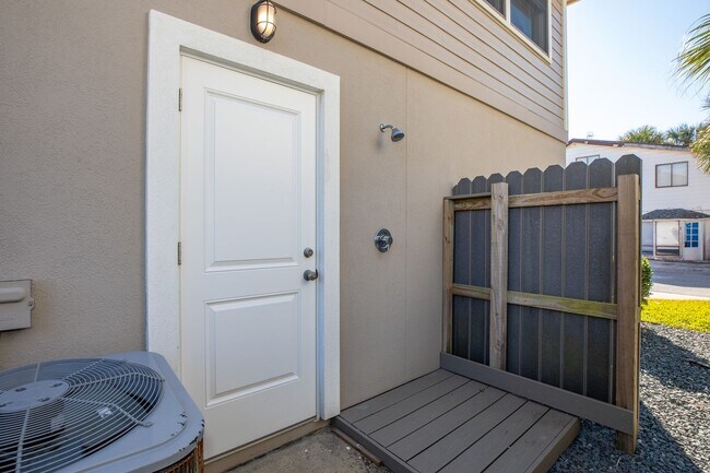 Foto del edificio - Renovated Beach House