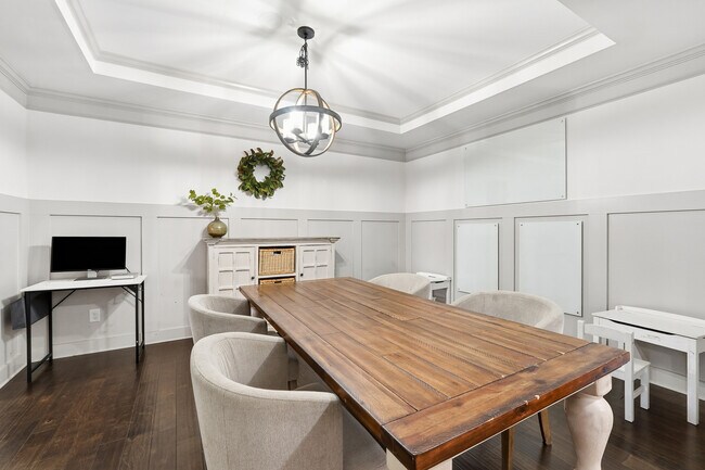 Building Photo - 212 Man O War Ct