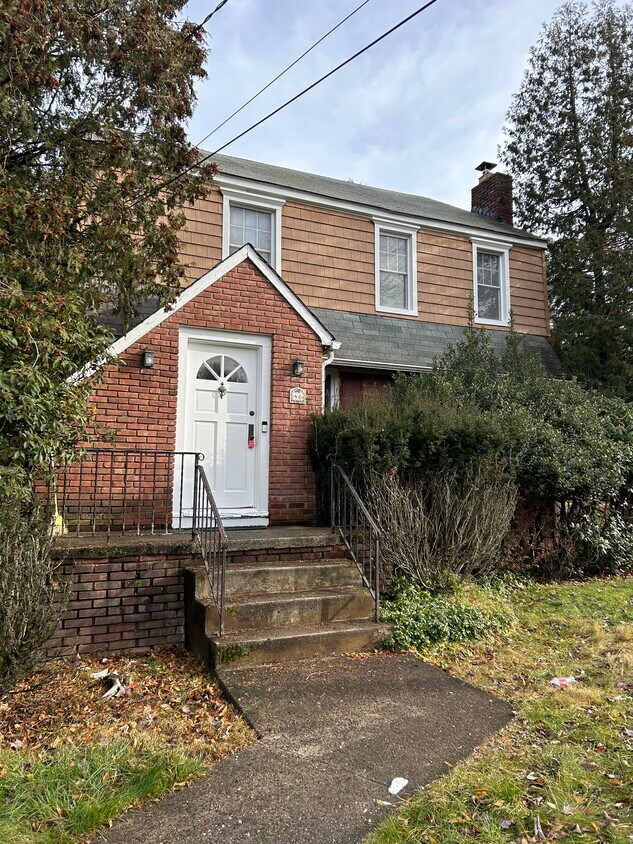 Primary Photo - 46 Campbell Ave