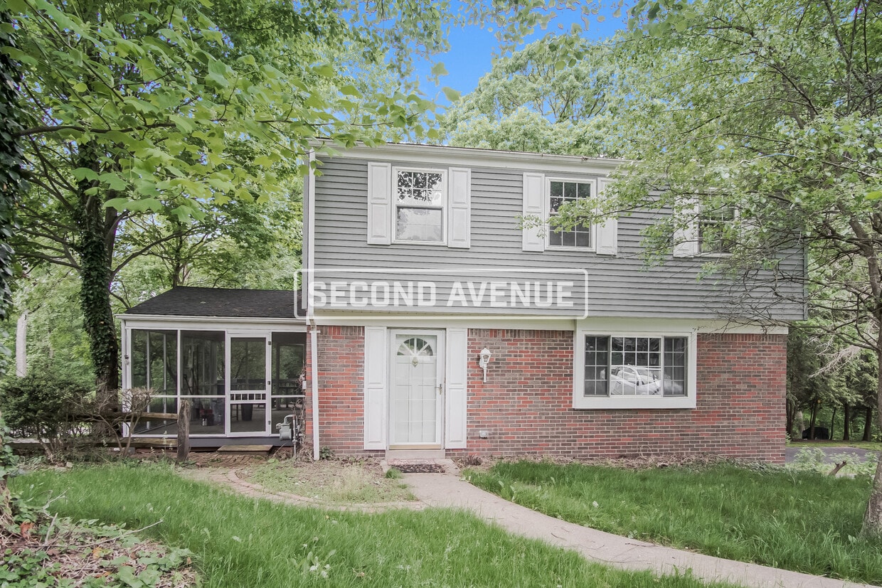 Primary Photo - 138 Tory Rd