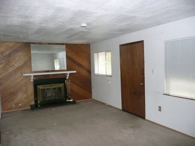 Building Photo - Nice 3 Bedroom Rambler in Tacoma!