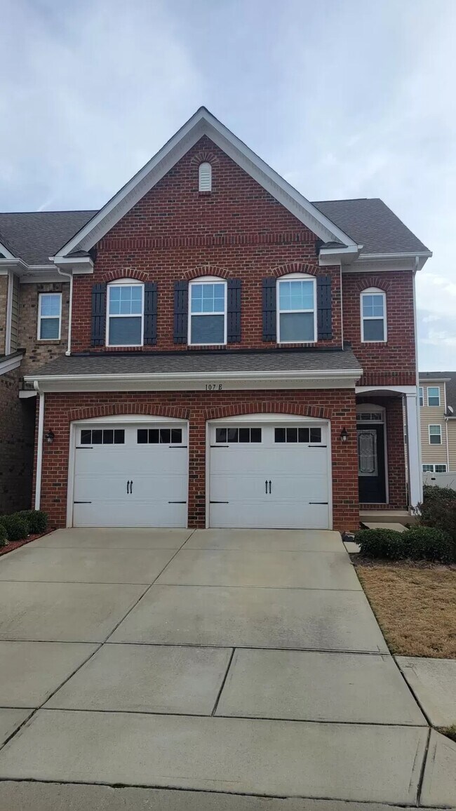 Building Photo - 107 Dellbrook St