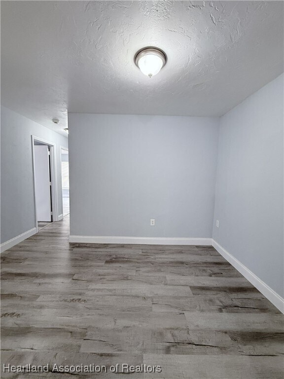 Foto del edificio - 508 W Hal McRae Blvd