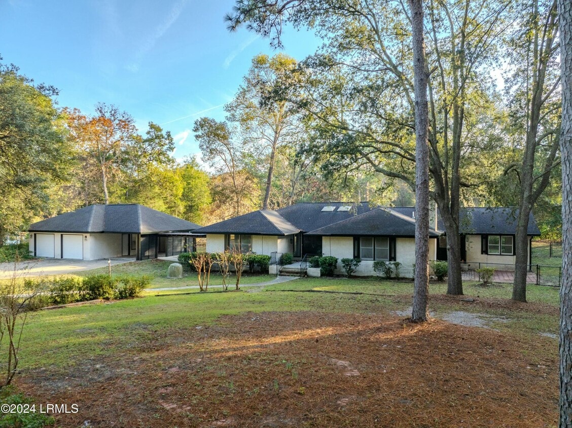 Primary Photo - 100 Thomas Sumter St