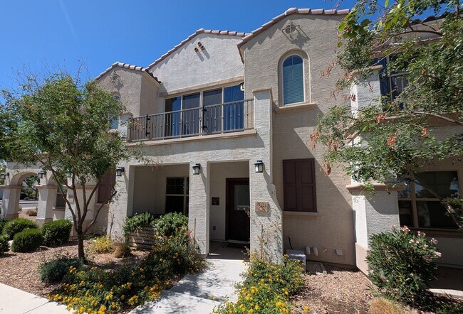 Building Photo - 3 Bedroom Townhome in the Fincher Fields C...