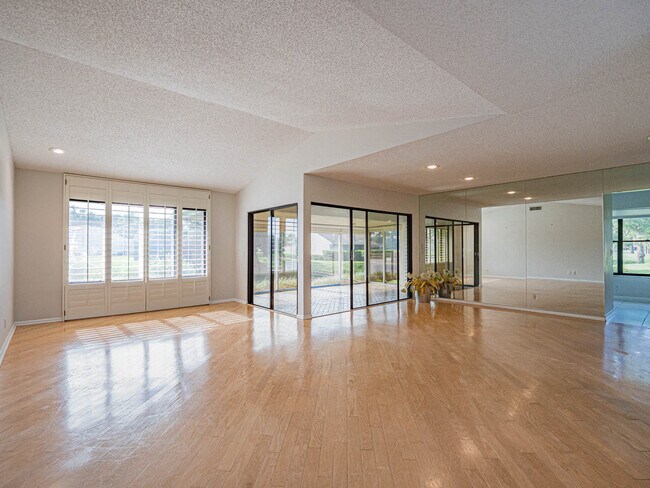 Building Photo - 13312 Touchstone Plz