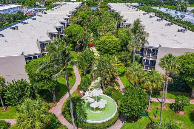 Building Photo - 3605 S Ocean Blvd