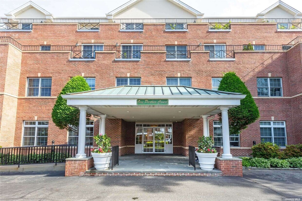 1 Portico Ct Unit 102, Great Neck, NY 11021 Room for Rent in Great